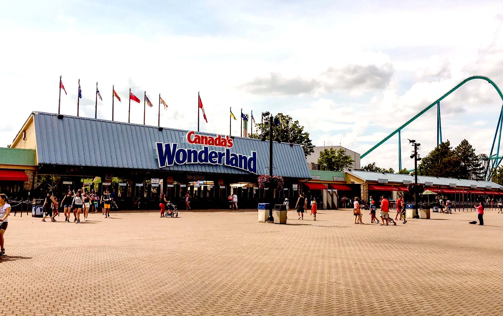 canadas wonderland limo