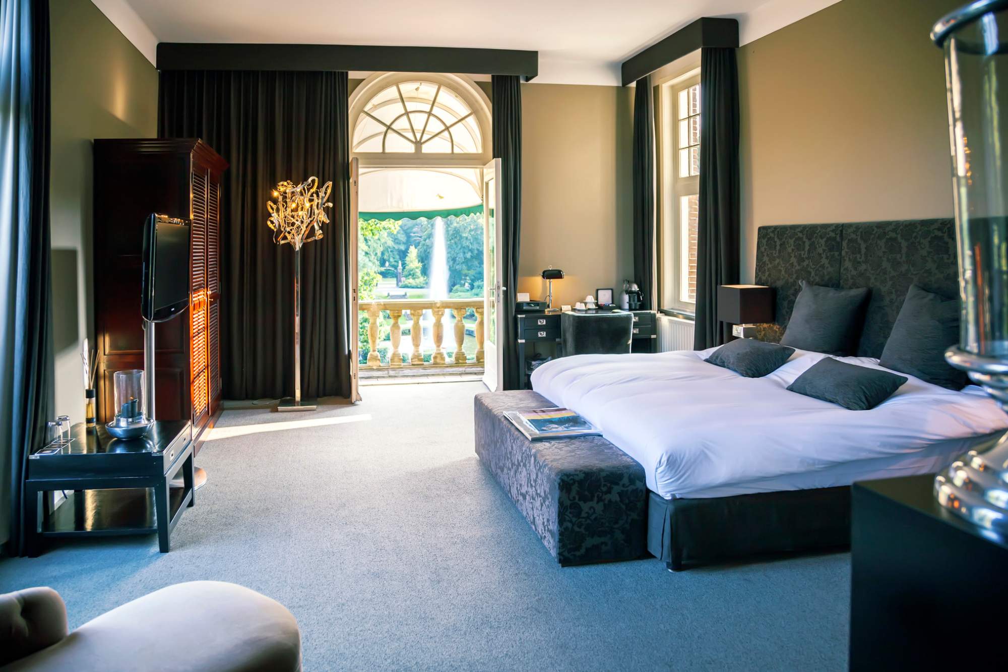 Stay in Style at Casino Rama’s All-Suite Hotel