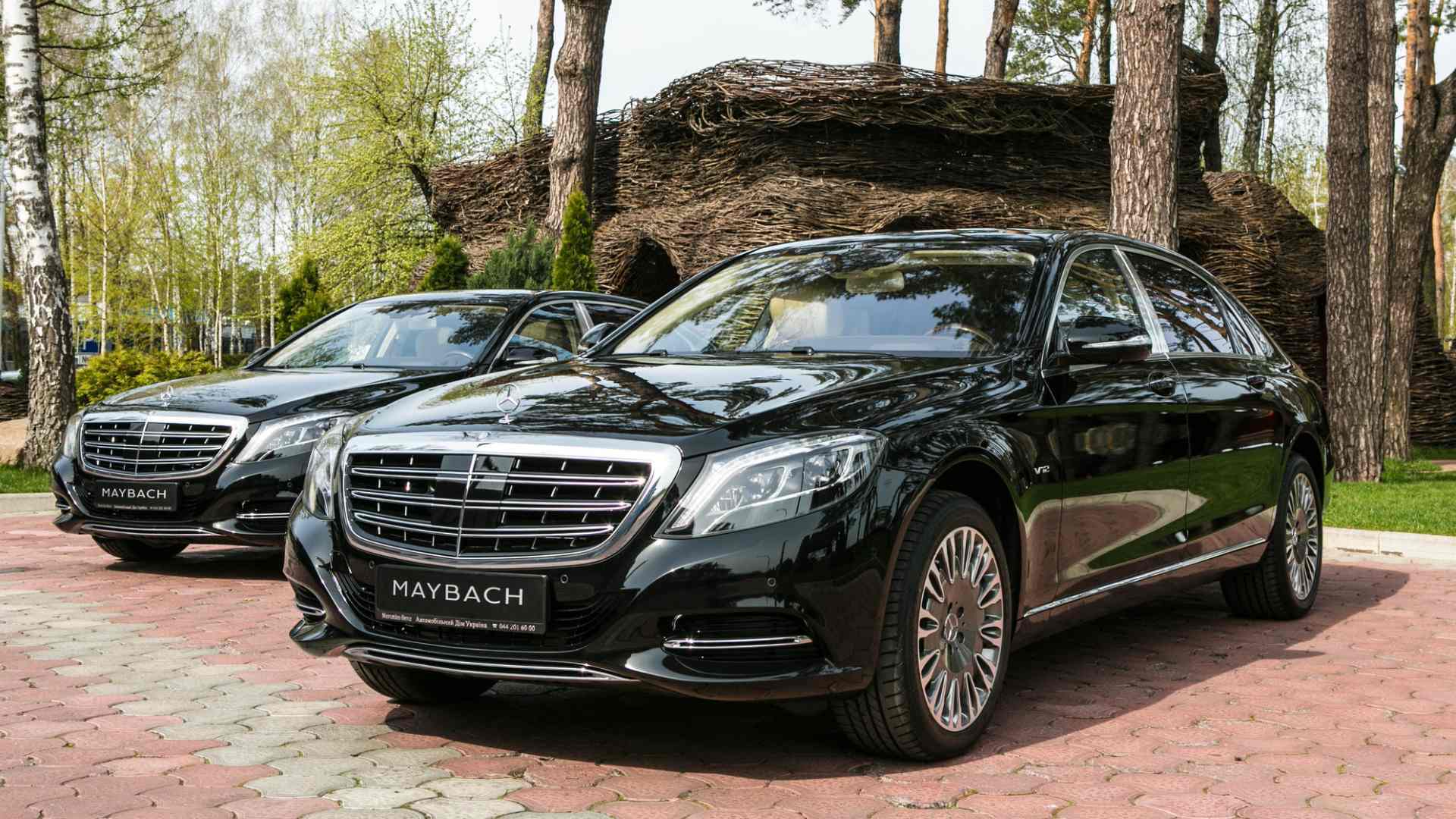 What Makes a Limo Service 'Top-rated' in Canada?