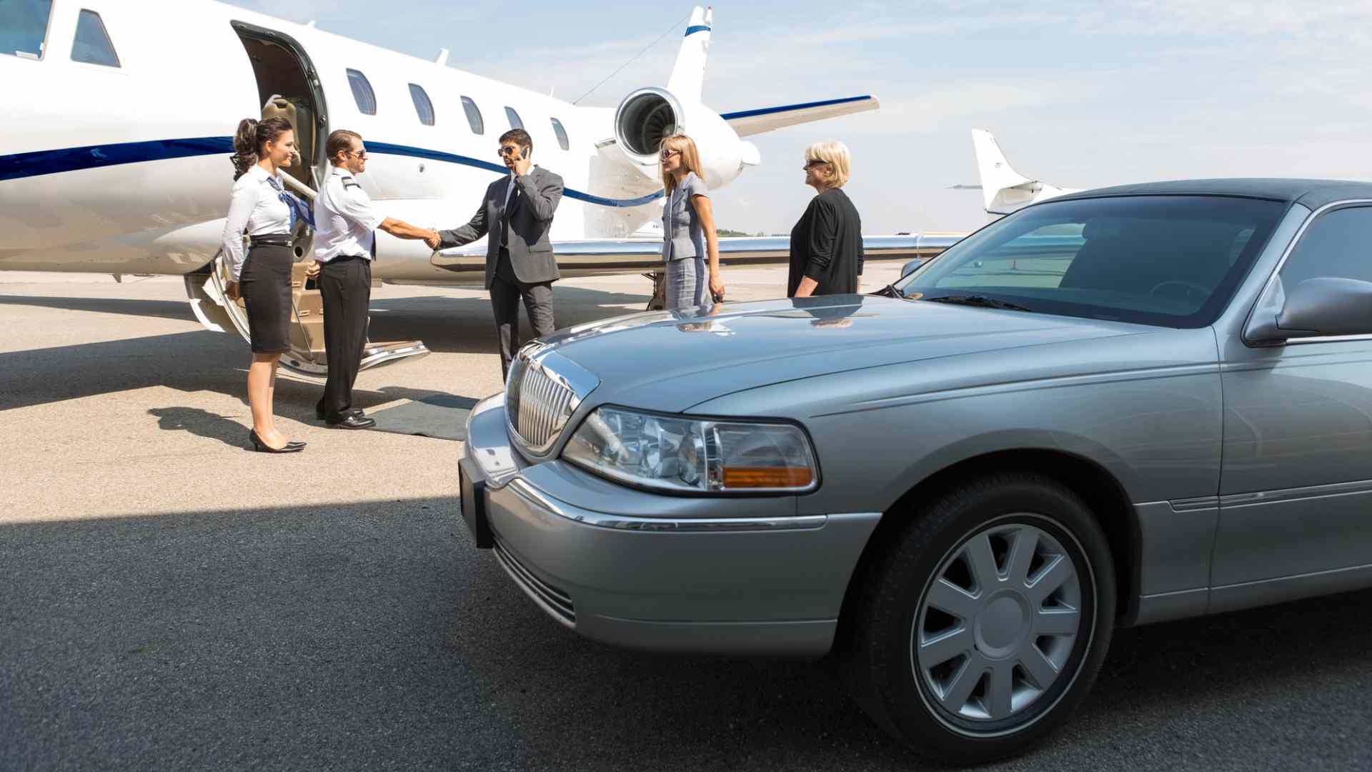 Experience the Luxury Limos Difference